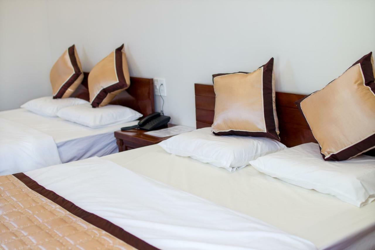 Hotel Nguyen Phuoc Pleiku Bagian luar foto